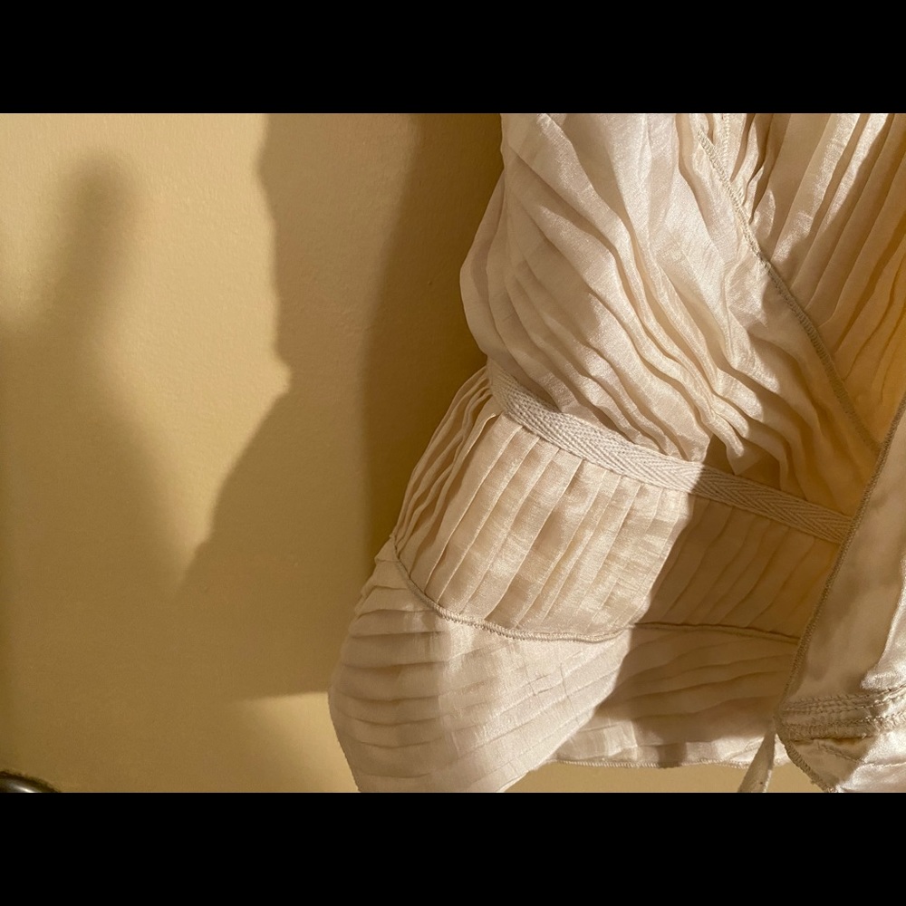 DVF Diane Von Furstenberg 100% Silk Cream Cross - Picture 9 of 14